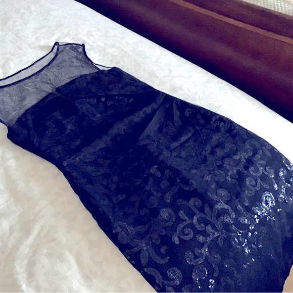 Evening cocktail sequin dress, navy with mesh shoulders - Picture 4 of 5